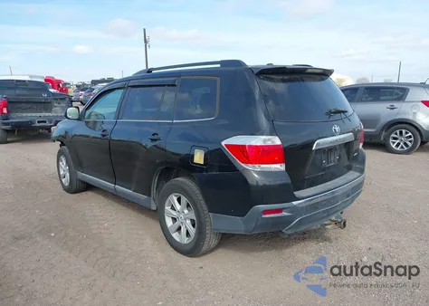 2012 Toyota Highlander Base V6 z USA, uszkodzony, nr VIN 5TDBK3EHXCS108923